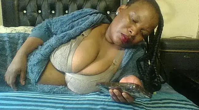 Snapshot of BustyBabyJ chatting on 12/22/24, 01:55 BustyBabyJ online show from 12/22/24, 01:55