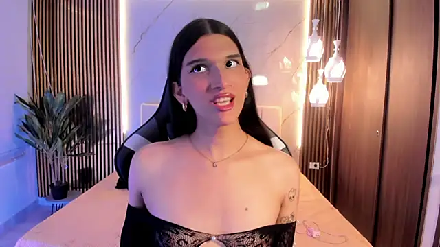 Snapshot of Bianca_baldwin_ chatting on 12/16/25, 08:58 Bianca baldwin online show from 12/16/25, 08:58