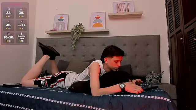 Snapshot of sebastamayo_ chatting on 12/19/25, 08:49 sebastamayo online show from 12/19/25, 08:49