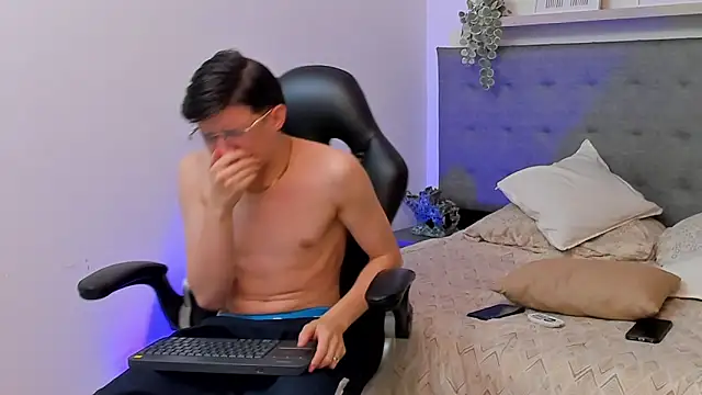 Snapshot of sebastamayo_ chatting on 02/27/26, 09:09 sebastamayo online show from 02/27/26, 09:09