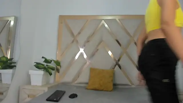 Selenaasm online show from 12/20/25, 08:38