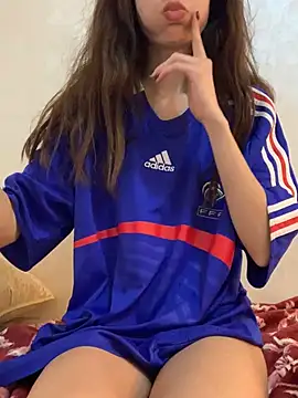 yasmina2020 online show from 04/05/26, 05:54