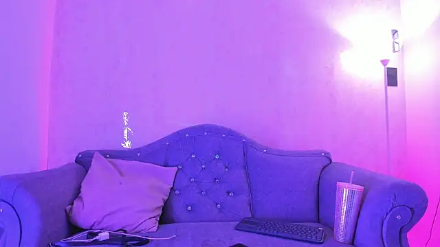 Taniandmarkos online show from 12/14/25, 09:41