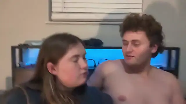 bunnybun06 online show from 12/22/25, 08:33