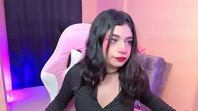 bonnieTaylor1 online show from 12/22/25, 04:20