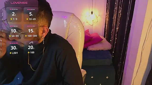 annie and ryan online show from 03/03/26, 04:29