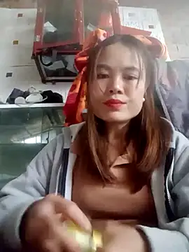 Snapshot of Salaal08 chatting on 12/16/25, 02:16 Salaal08 online show from 12/16/25, 02:16