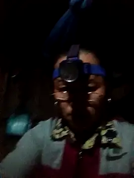 Snapshot of _CTMay_77 chatting on 12/17/25, 01:28 CTMay 77 online show from 12/17/25, 01:28