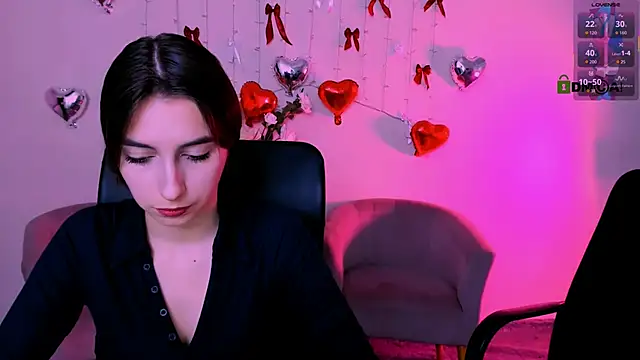 mila firee online show from 02/19/26, 10:00