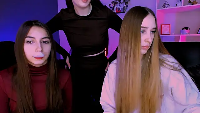 mila firee online show from 03/19/26, 09:57