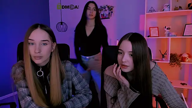 mila firee online show from 04/20/26, 09:01