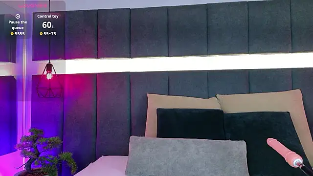 luna blannco online show from 02/02/26, 01:43