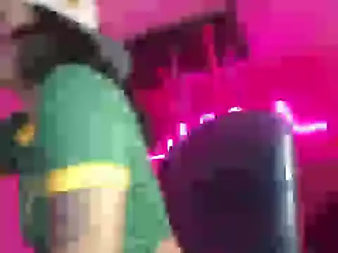 Snapshot of angeles_cute_17 chatting on 12/17/25, 06:58 angeles cute 17 online show from 12/17/25, 06:58