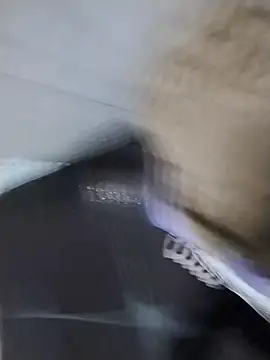 Snapshot of kaspzl chatting on 12/13/25, 10:04 kaspzl online show from 12/13/25, 10:04