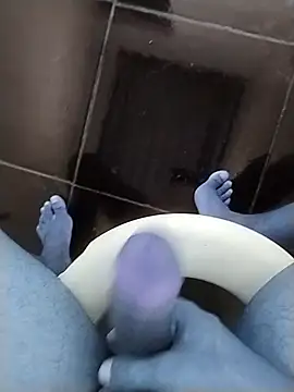 Snapshot of kaspzl chatting on 12/16/25, 01:05 kaspzl online show from 12/16/25, 01:05