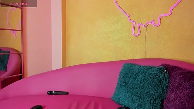 EVANGELIINE 21 online show from 04/19/26, 08:00