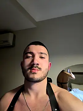 carloos593 online show from 12/17/25, 06:58