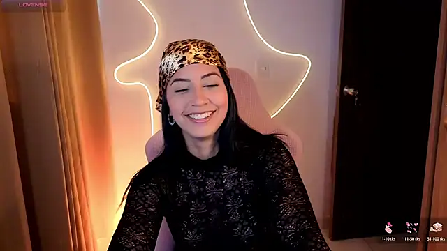 chloebum  online show from 12/18/25, 02:23