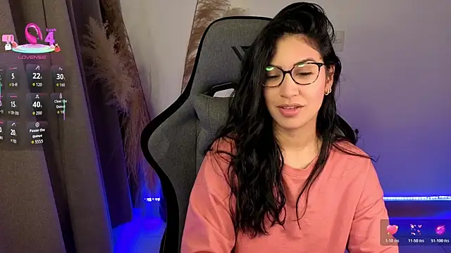 chloebum  online show from 05/22/26, 10:54