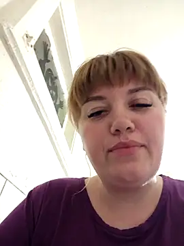 swett girll online show from 04/15/26, 07:32