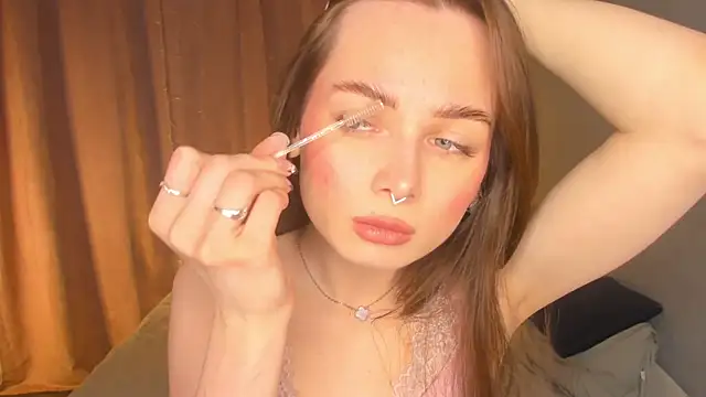 YvonneRobes online show from 04/18/26, 07:07