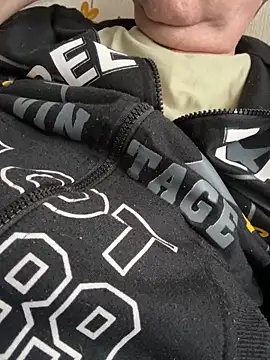 csikar online show from 12/21/25, 10:11