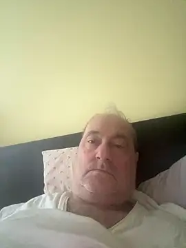 csikar online show from 04/24/26, 04:37