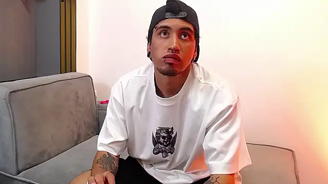 ChrisLyonss online show from 12/15/25, 08:35