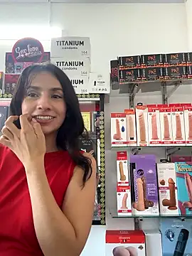 lunaluxury22 online show from 01/13/26, 08:47