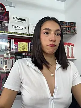 lunaluxury22 online show from 03/09/26, 01:48