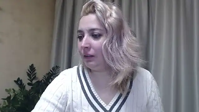 Snapshot of sweetpussy13 chatting on 01/18/25, 07:07 sweetpussy13 online show from 01/18/25, 07:07