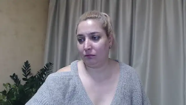 Snapshot of sweetpussy13 chatting on 01/31/25, 07:29 sweetpussy13 online show from 01/31/25, 07:29
