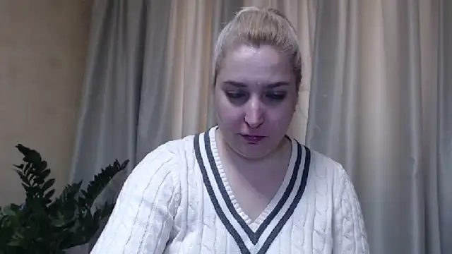 Snapshot of sweetpussy13 chatting on 03/09/25, 06:50 sweetpussy13 online show from 03/09/25, 06:50