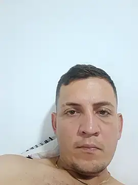 Elmonito18 online show from 12/22/25, 03:20