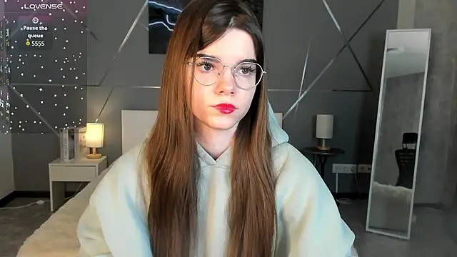 miss  evelyne online show from 02/05/26, 01:10