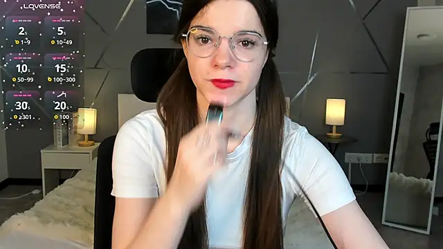 miss  evelyne online show from 02/09/26, 01:20