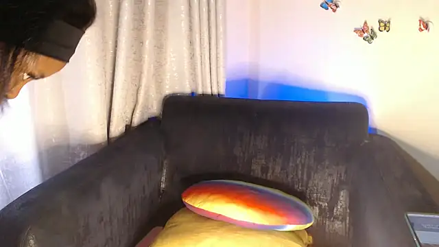 UzuriZahra01 online show from 02/25/26, 02:16