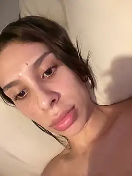 Snapshot of Jedelinne chatting on 02/23/26, 08:28 Jedelinne online show from 02/23/26, 08:28