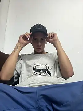 Snapshot of sam_hotttt_ chatting on 07/14/26, 06:40 sam hotttt online show from 07/14/26, 06:40