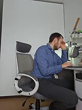 Snapshot of Lovebackground chatting on 01/15/26, 09:25 Lovebackground online show from 01/15/26, 09:25