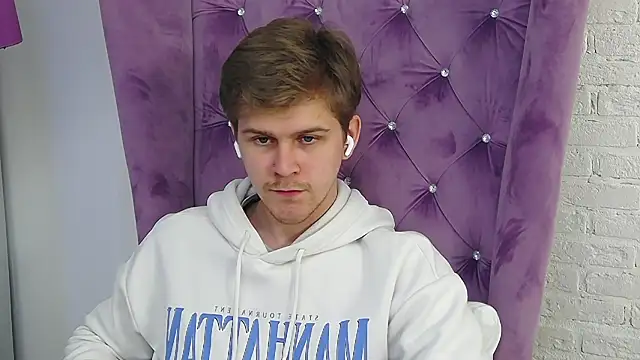 NickJohnas online show from 04/19/26, 06:43