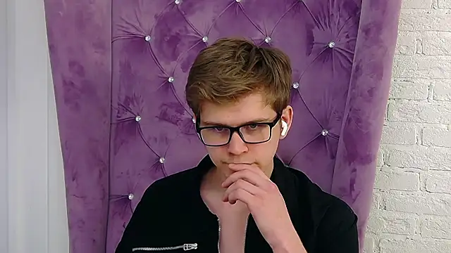 NickJohnas online show from 04/25/26, 07:22