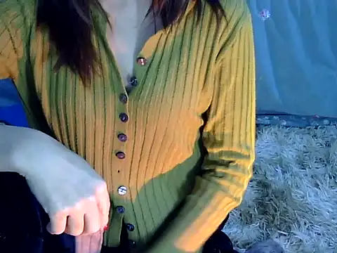 Snapshot of Chichi_86 chatting on 01/10/26, 04:25 Chichi 86 online show from 01/10/26, 04:25