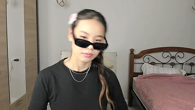 amiya cute online show from 02/11/26, 02:33