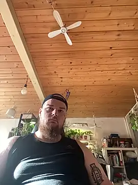 Snapshot of YoursxTruly chatting on 01/16/26, 11:14 YoursxTruly online show from 01/16/26, 11:14