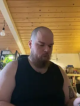 Snapshot of YoursxTruly chatting on 01/18/26, 01:04 YoursxTruly online show from 01/18/26, 01:04