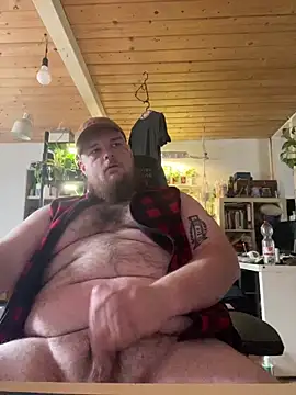 Snapshot of YoursxTruly chatting on 02/09/26, 12:20 YoursxTruly online show from 02/09/26, 12:20