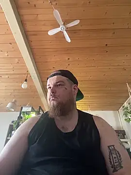 Snapshot of YoursxTruly chatting on 02/16/26, 11:06 YoursxTruly online show from 02/16/26, 11:06