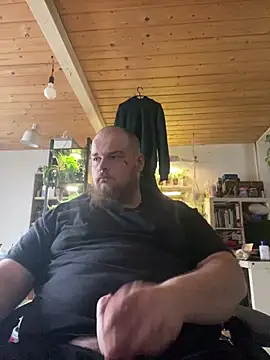 Snapshot of YoursxTruly chatting on 02/20/26, 03:12 YoursxTruly online show from 02/20/26, 03:12