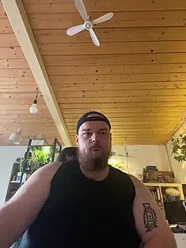 Snapshot of YoursxTruly chatting on 02/25/26, 10:03 YoursxTruly online show from 02/25/26, 10:03